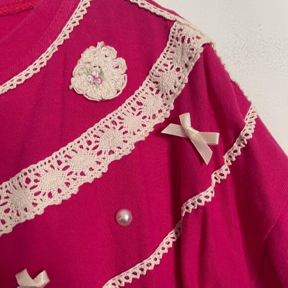 VTG 80s Roman Art Done By Hand Pink Bow Crochet T-Shirt One Size Fits All USA T5 - Picture 3 of 9